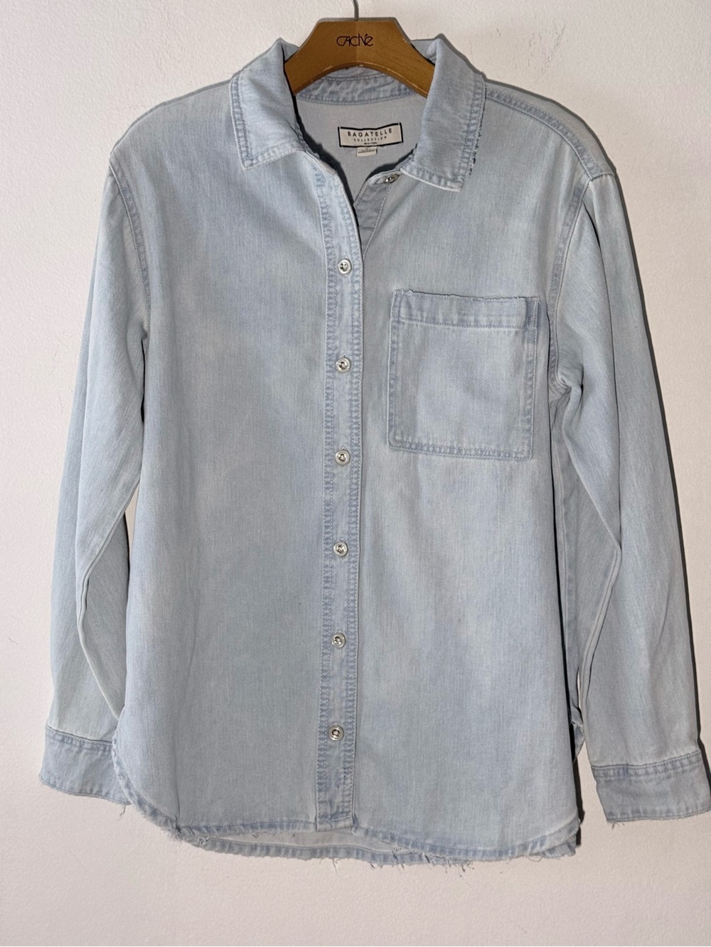Bagatelle Collection Light Blue Jean Button Down Top Sz S